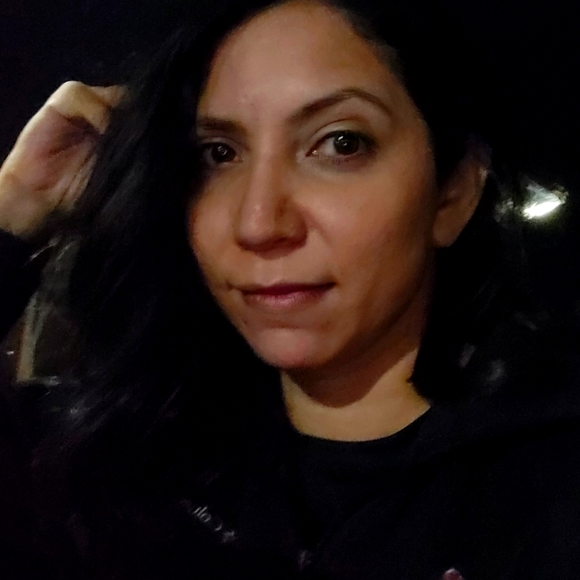 Meet your Posher, Rebecca - Picture 1 of 1